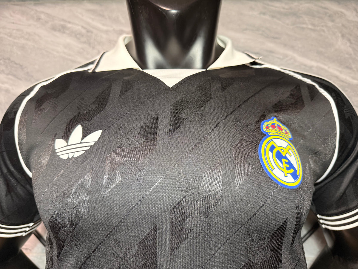 Real Madrid 2026/27 Black Retro Shirt — Player Version — photo 5