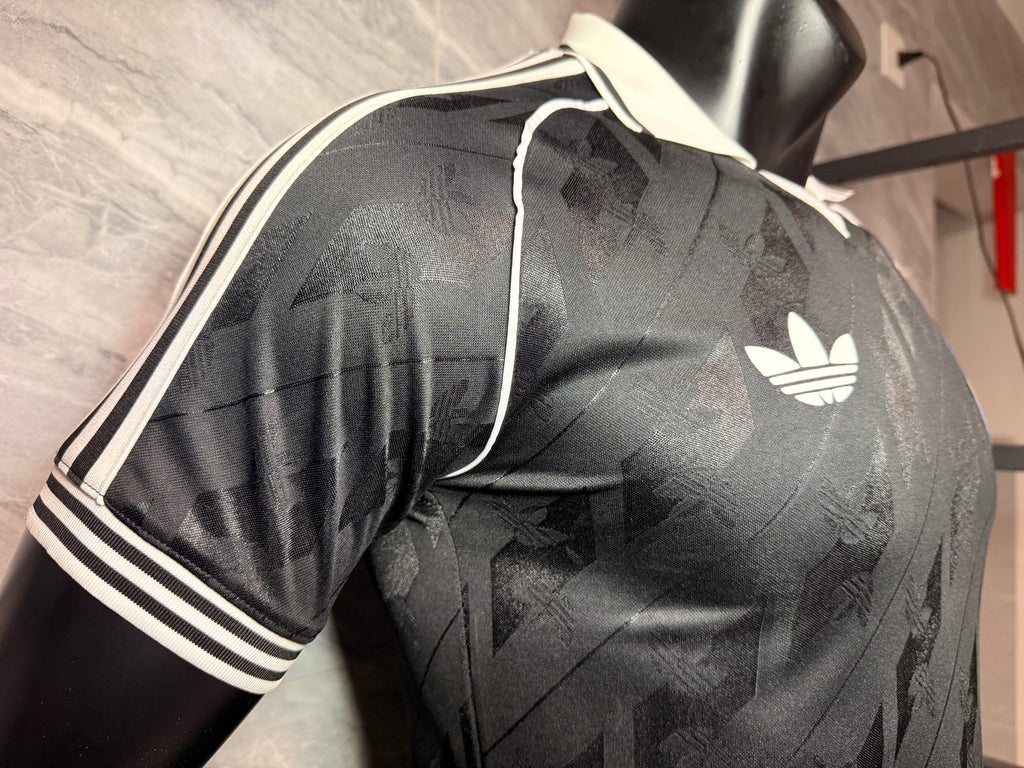 Real Madrid 2026/27 Black Retro Shirt — Player Version — photo 8