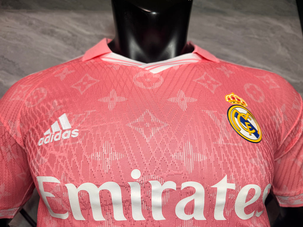 Real Madrid 2026/27 Pink Monogram Special Edition Shirt — Player Version — photo 5