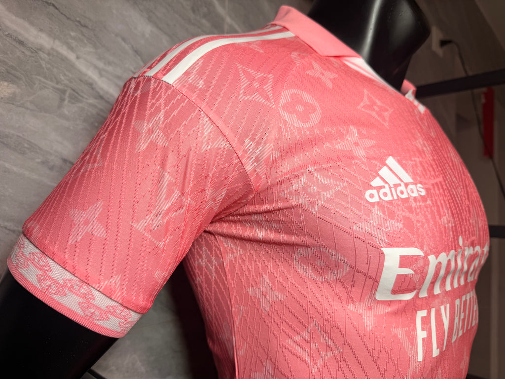 Real Madrid 2026/27 Pink Monogram Special Edition Shirt — Player Version — photo 8