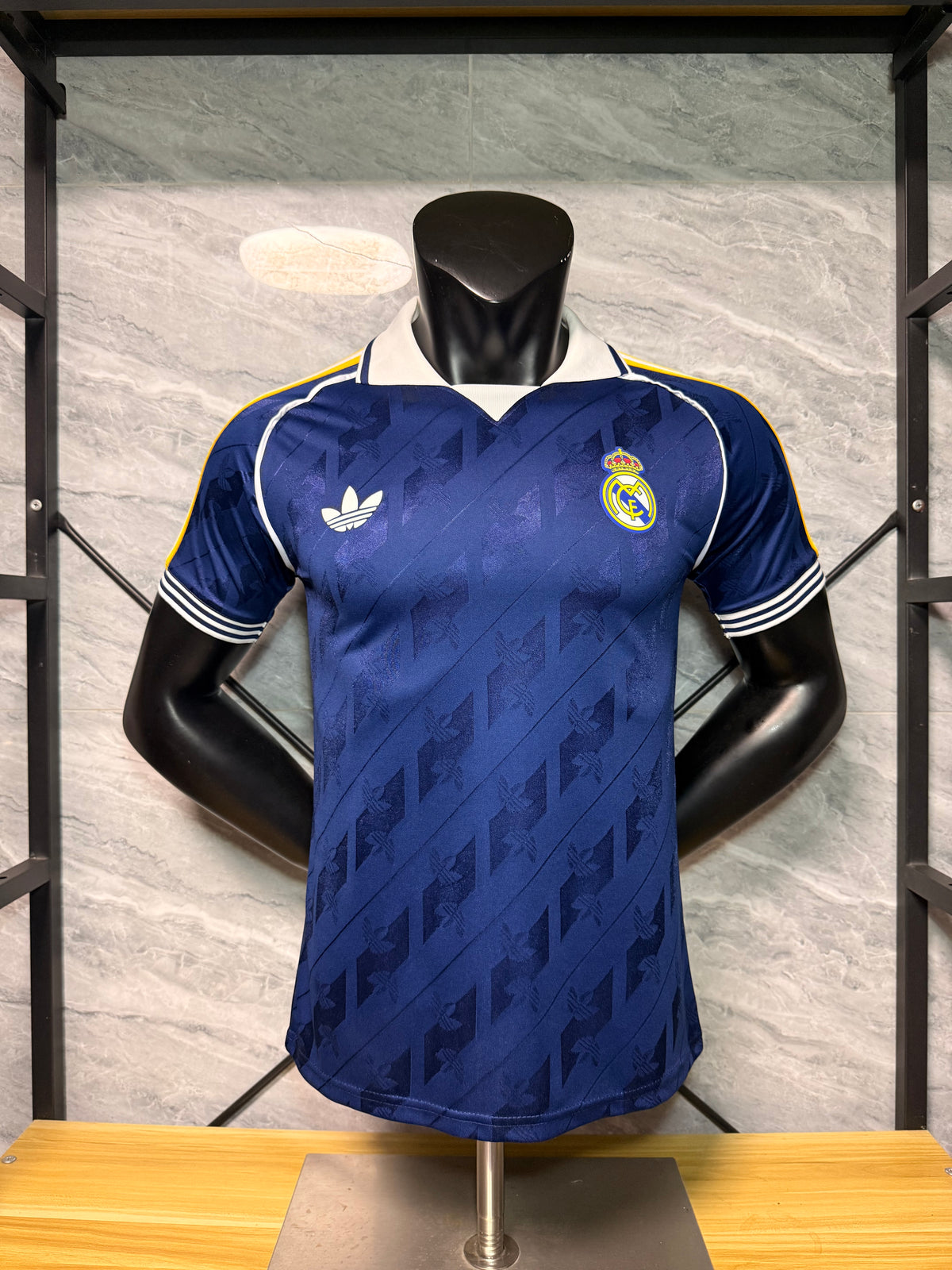 Real Madrid 2026/27 Royal Blue Retro Shirt — Player Version — photo 3