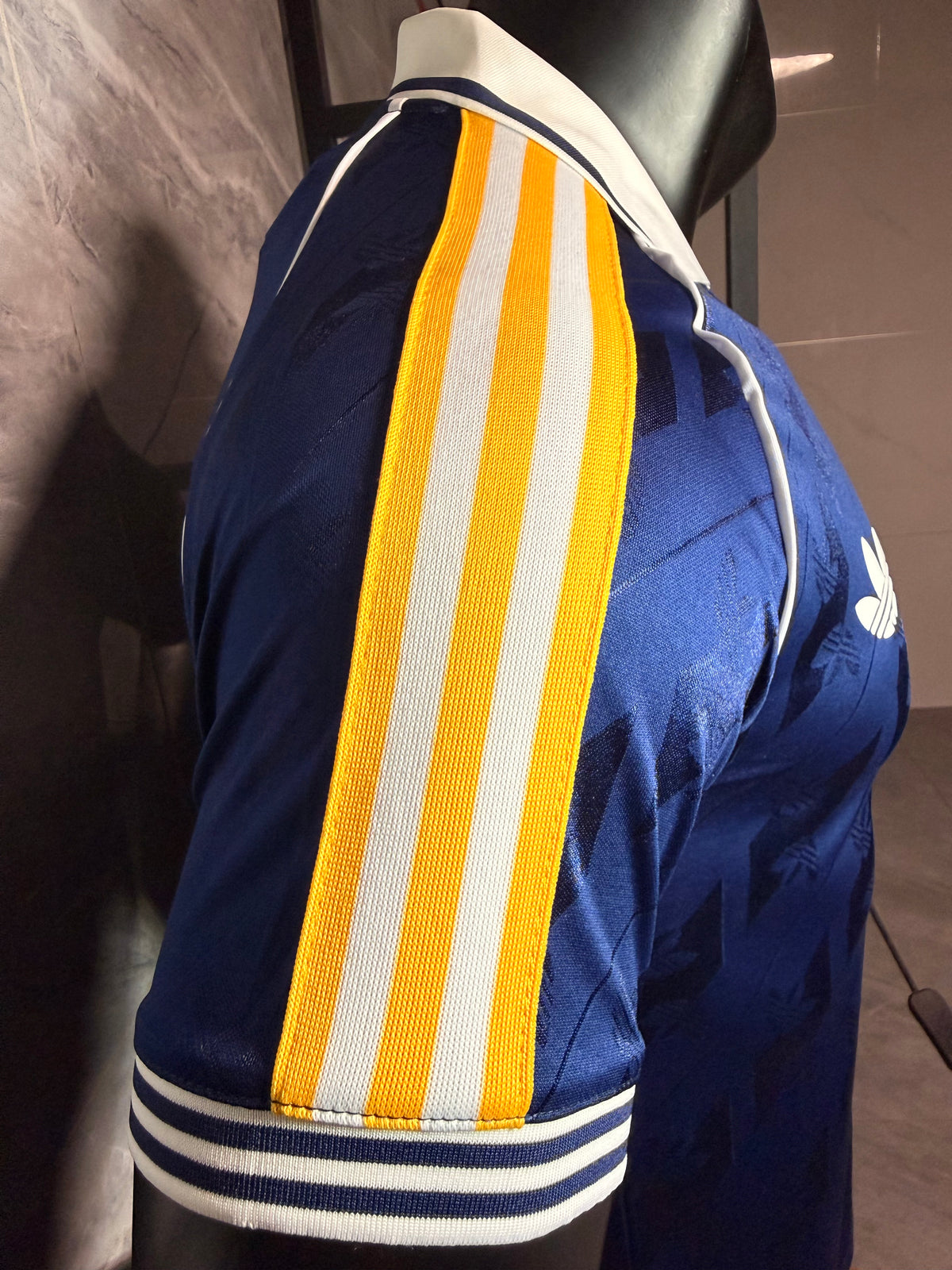 Real Madrid 2026/27 Royal Blue Retro Shirt — Player Version — photo 10
