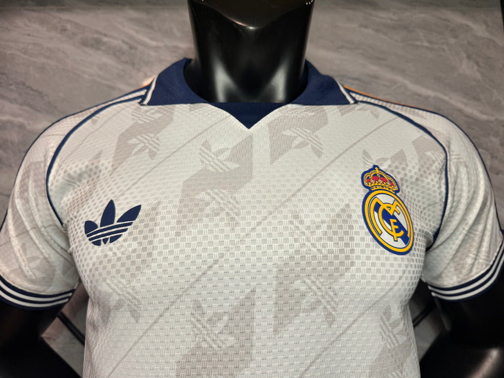 Real Madrid 2026/27 White and Grey Retro Shirt — Player Version — photo 5
