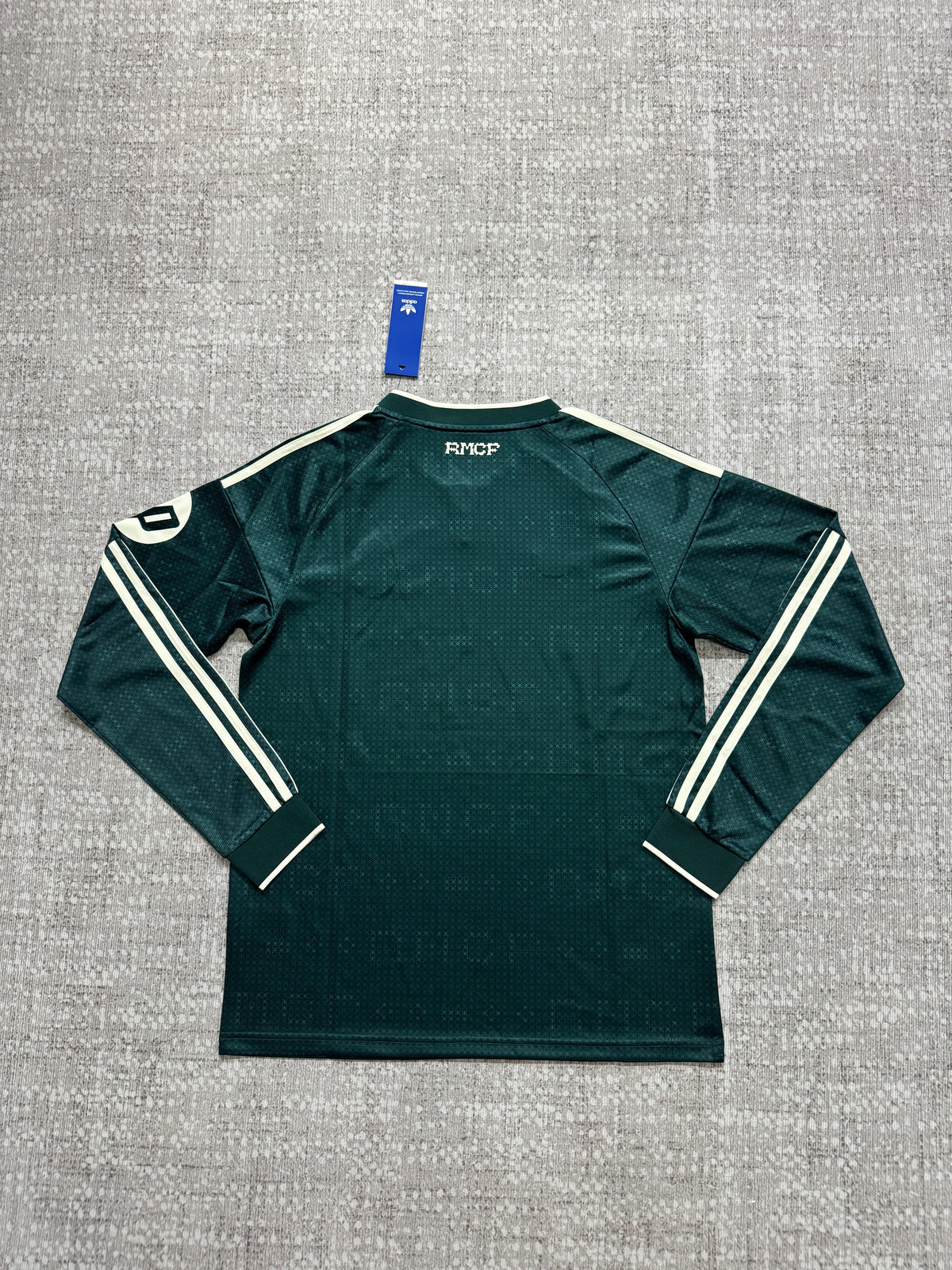 Real Madrid 2026/27 Away Long-Sleeve Shirt — Fan Version — photo 2