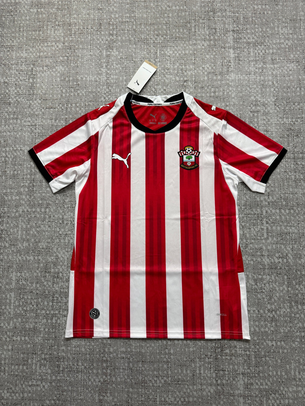 Southampton 2026/27 Home Shirt — Fan Version — photo 2