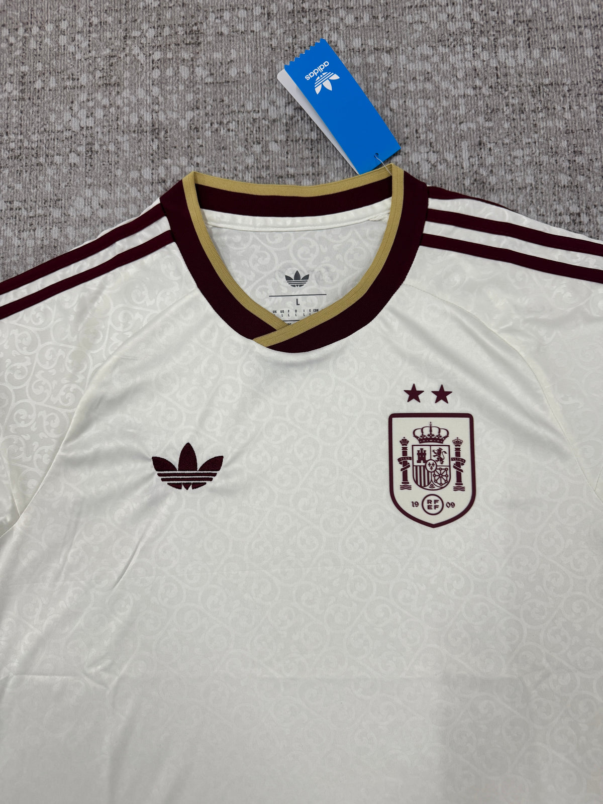 Spain 2026/27 Away Shirt — Fan Version — photo 1
