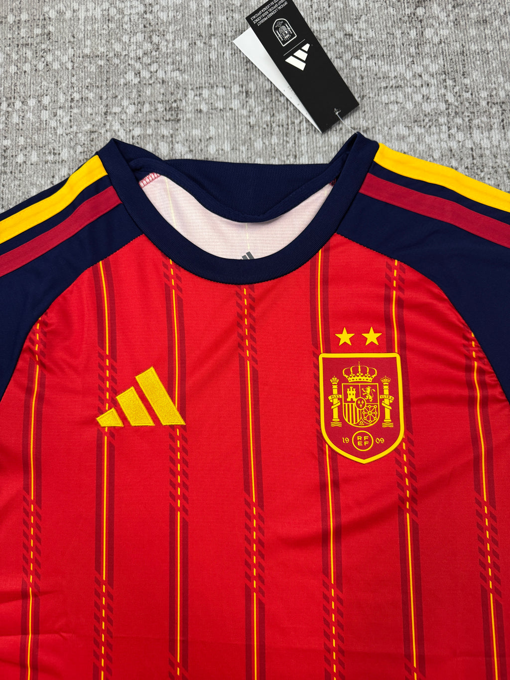 Spain 2026/27 Home Shirt — Fan Version — photo 3