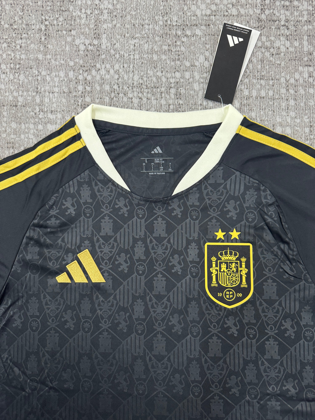 Spain 2026 Black and Gold Special-Edition Shirt — Fan Version — photo 1