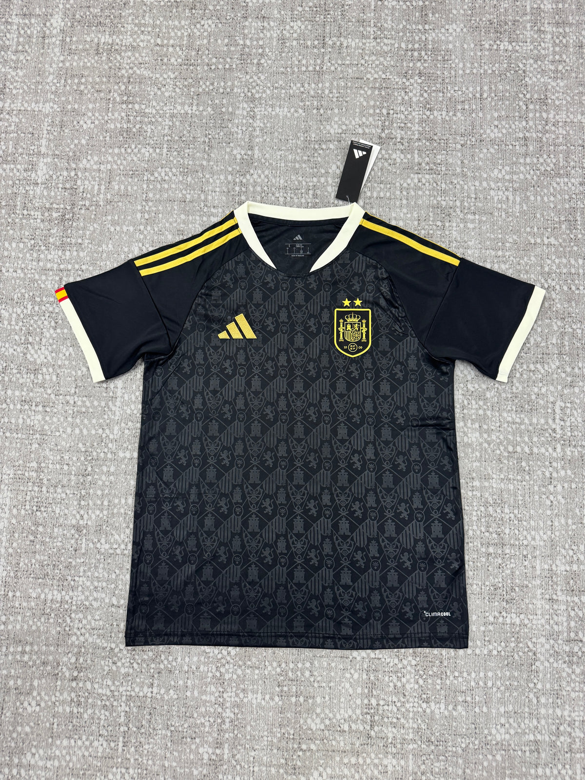 Spain 2026 Black and Gold Special-Edition Shirt — Fan Version — photo 2