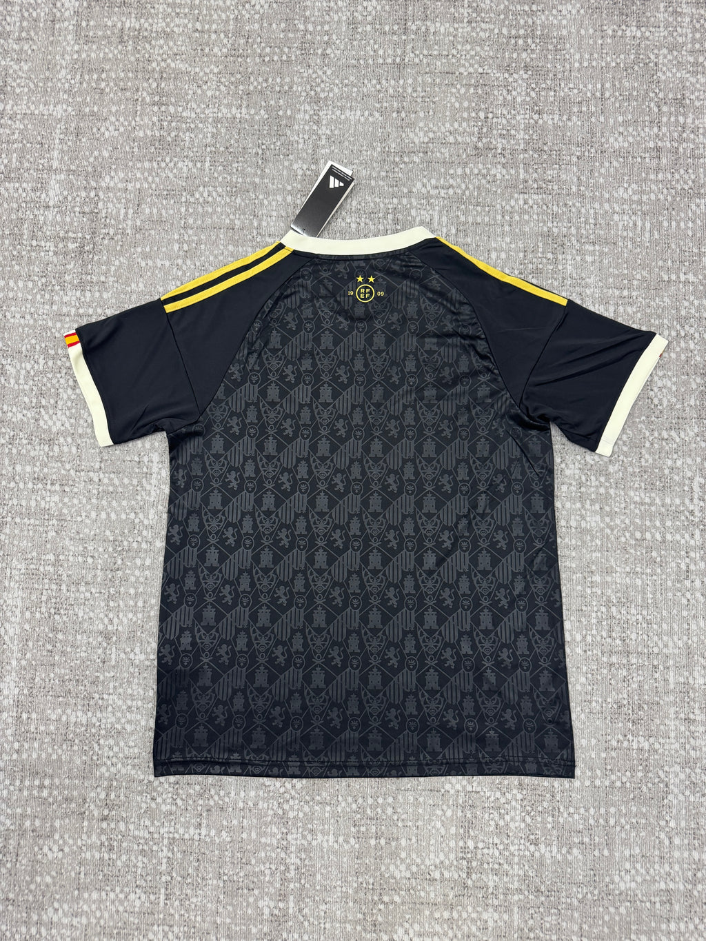 Spain 2026 Black and Gold Special-Edition Shirt — Fan Version — photo 3