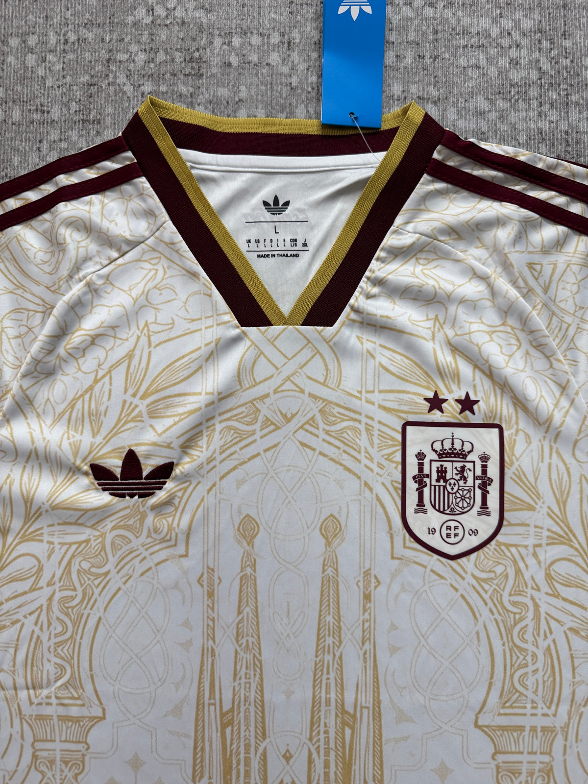 Spain 2026 White and Gold Special-Edition Shirt — Fan Version — photo 1