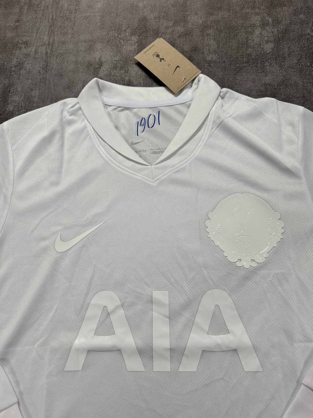 Tottenham Hotspur 2025/26 125th Anniversary Long-Sleeve Shirt — Fan Version — photo 3