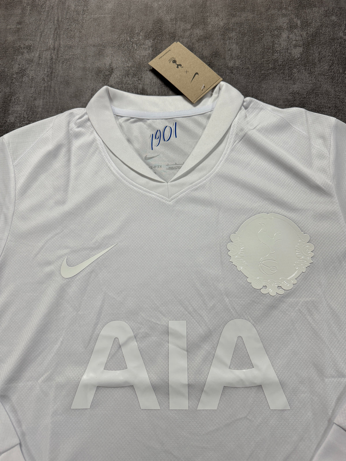 Tottenham Hotspur 2025/26 125th Anniversary Long-Sleeve Shirt — Fan Version — photo 3