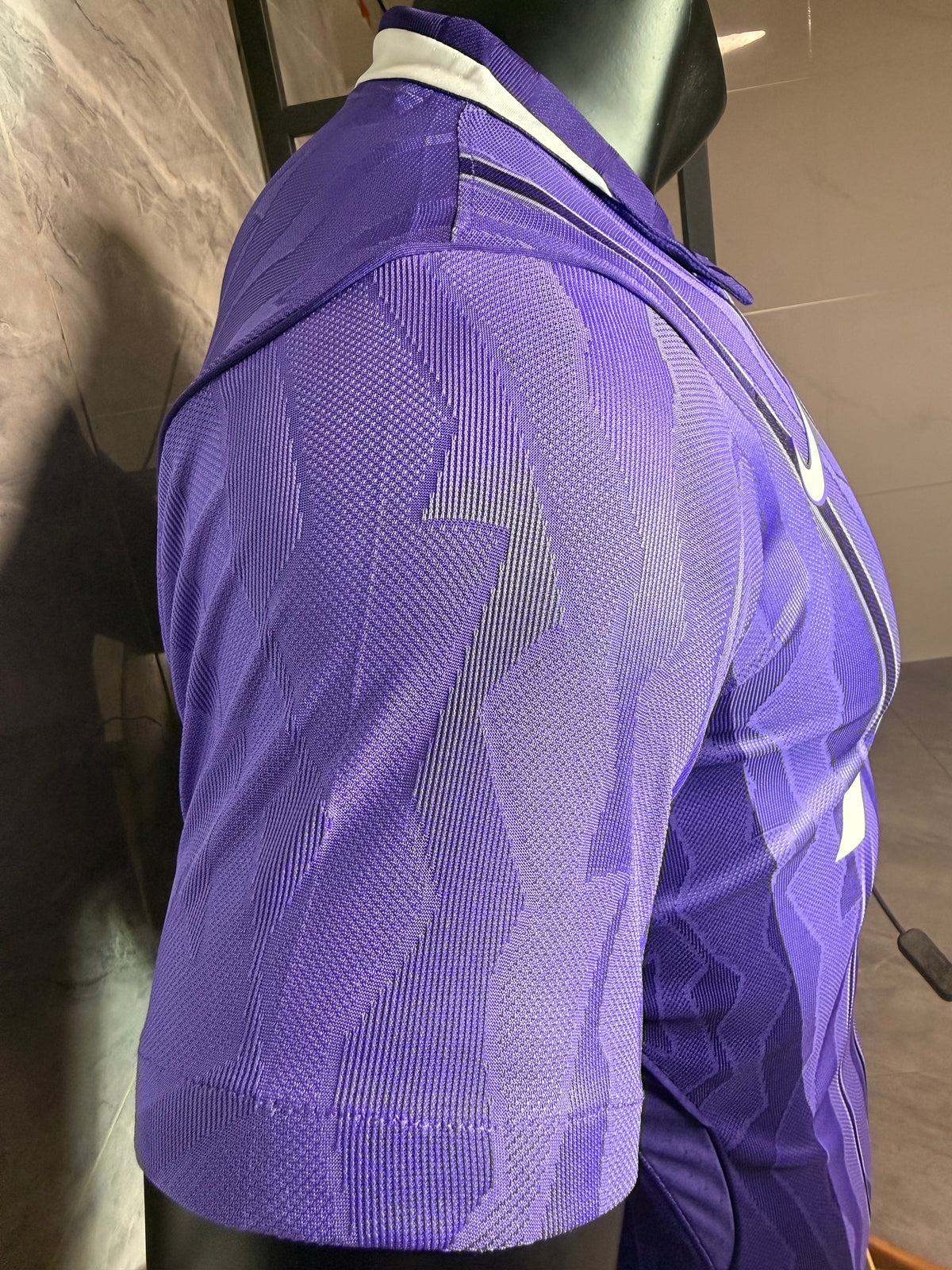 Tottenham Hotspur 2026/27 Purple Third Shirt — Player Version — photo 7